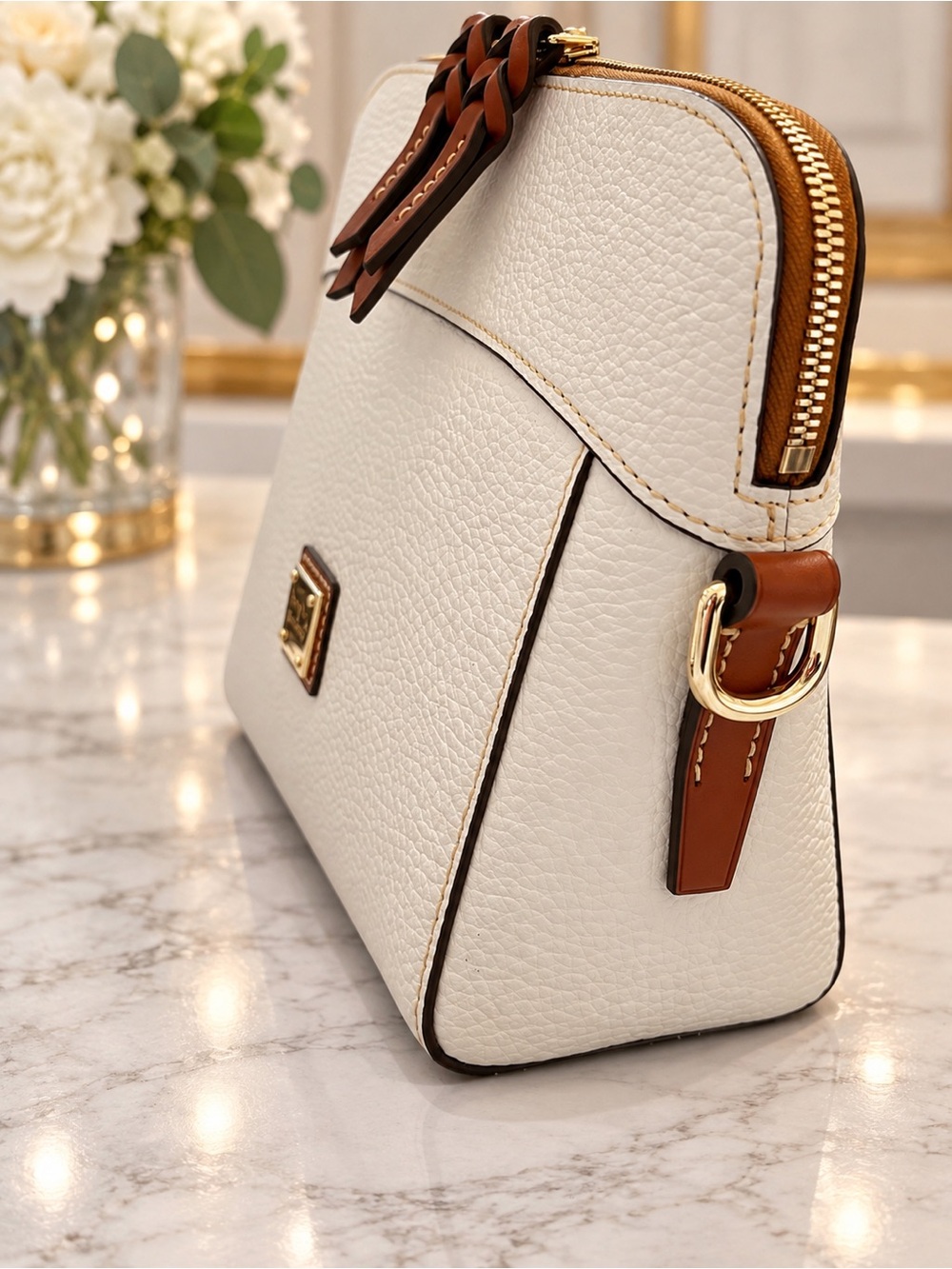 NWTs, Dooney & Bourke Creamy Pebbled Leather Cameron Crossbody & Matching Wallet - Picture 3 of 13